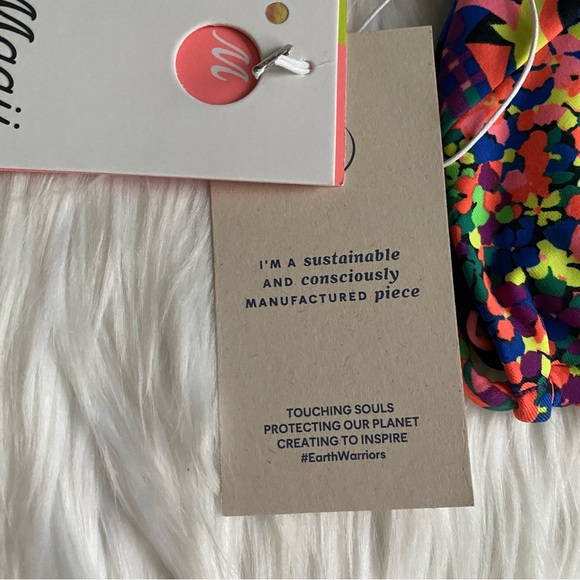 Maaji Rhapsody Crispy Sliding Triangle Bikini Top NWT S - Picture 5 of 10